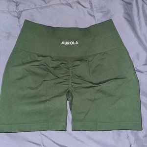 Aurola Medium seamless butt scrunch shorts